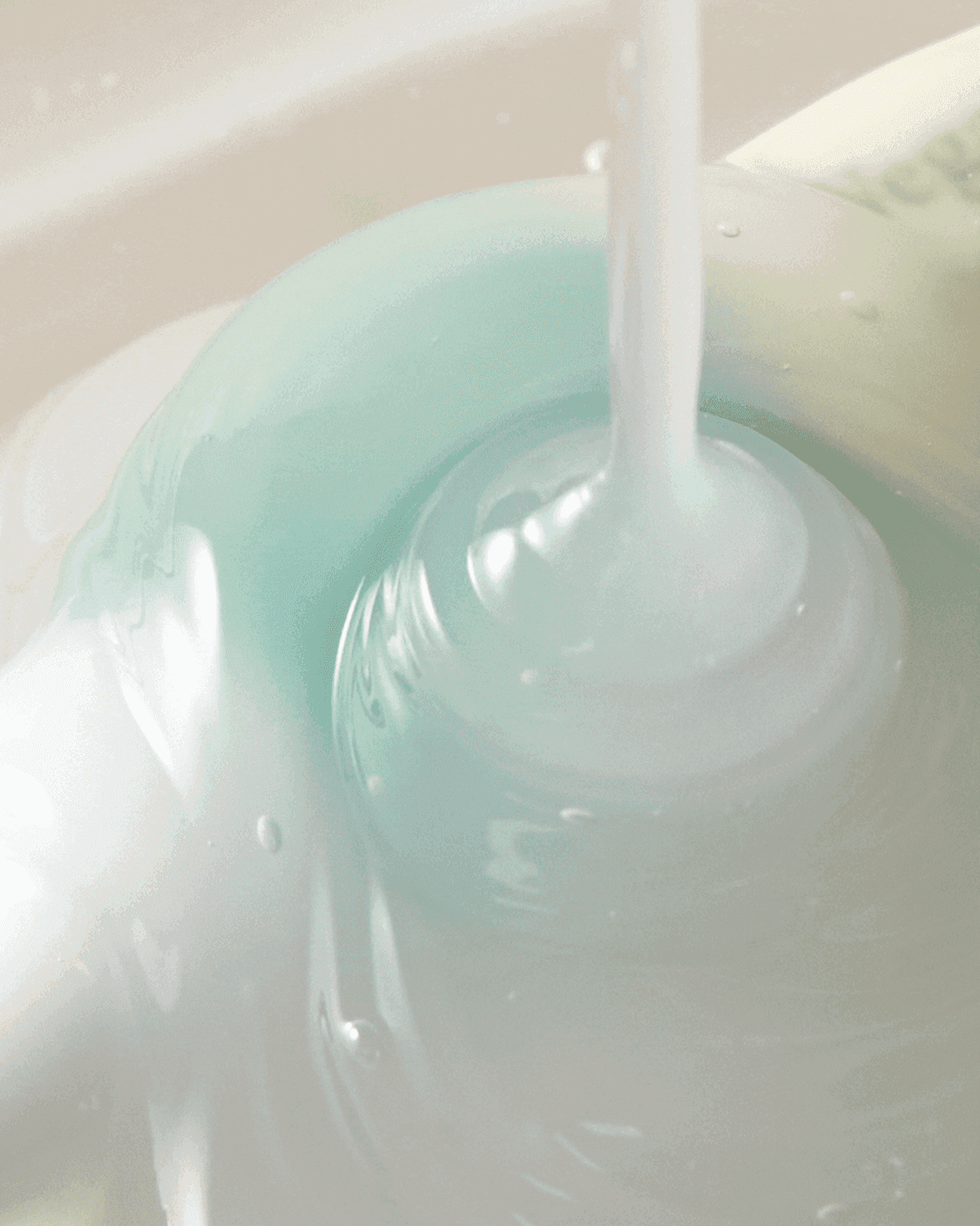 Vegan Collagen Eye Serum – Brighten, Lift & Revive Your Eyes Naturally